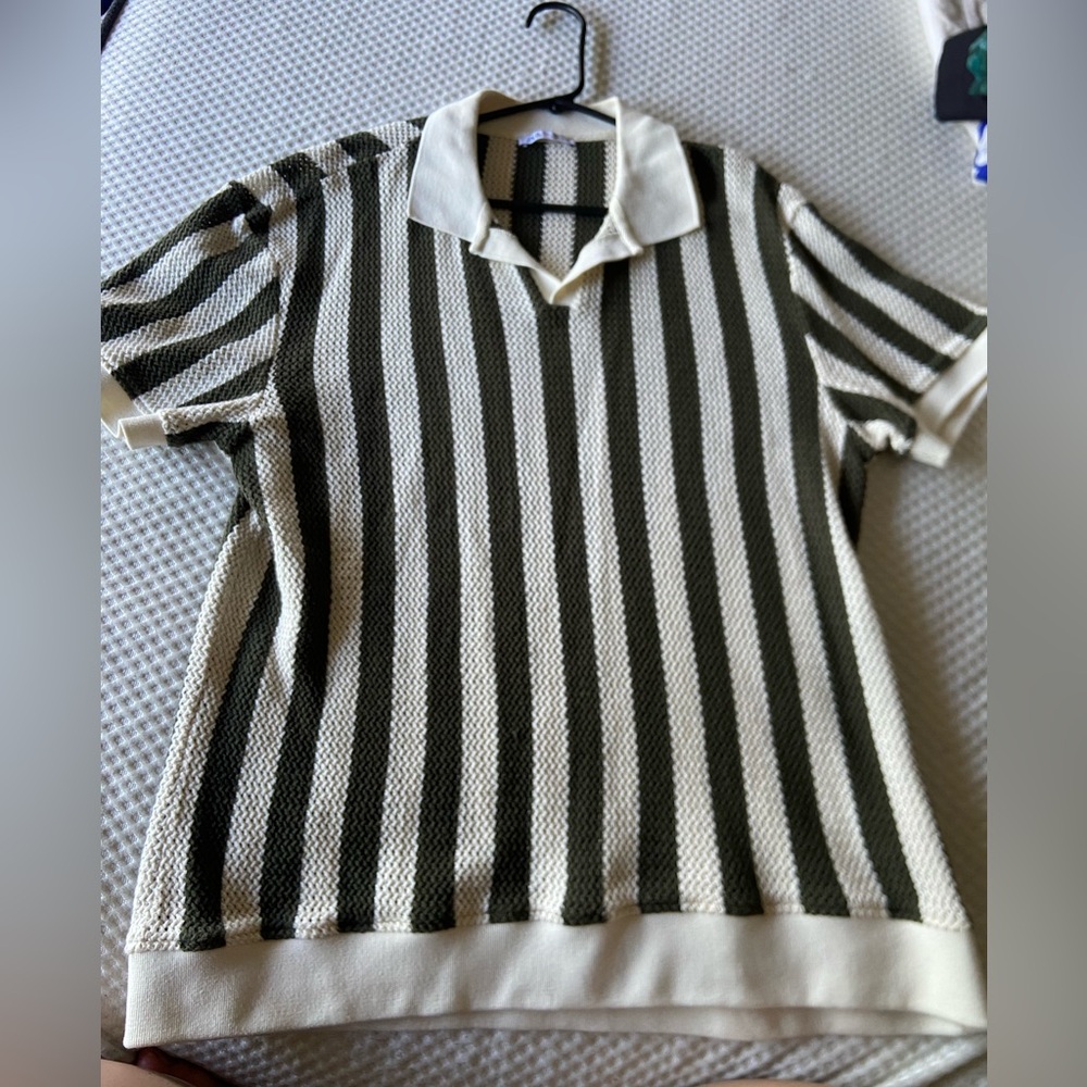 Zara Black and White Striped Men's Shirt
